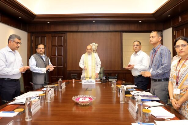 प्रधानमंत्री मोदी ओसीआई कार्ड धारकों के लिए नए पोर्टल की तारीफ करते हुए