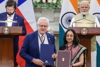 भारत-चिली सीईपीए वार्ता के दौरान नई दिल्ली में अधिकारियों की बैठक, व्यापारिक सहयोग की दिशा में महत्वपूर्ण कदम