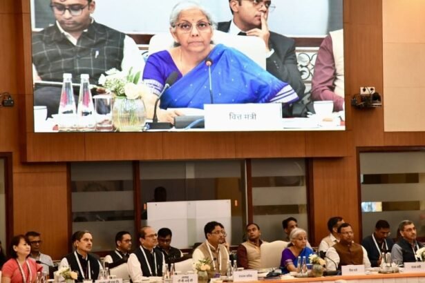 जीएसटी परिषद की नई दो-स्लैब टैक्स संरचना – 5% और 18% जीएसटी रेट, सस्ते और महंगे होने वाली वस्तुएं 2025