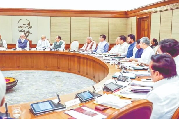 Cabinet Meeting में प्रधानमंत्री नरेंद्र मोदी के नेतृत्व में लिए गए शिपिंग, मेडिकल, रेलवे और हाईवे से जुड़े बड़े फैसले