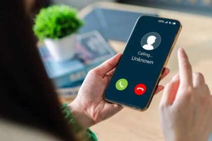 मोबाइल स्क्रीन पर कॉलर का नाम दिखाने वाली CNAP सेवा – भारत में दूरसंचार विभाग की नई पहल