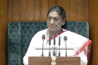 राष्ट्रपति द्रौपदी मुर्मू संसद के संयुक्त सत्र में Budget Session 2026 का अभिभाषण देते हुए