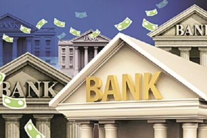 बिहार माइक्रोफाइनेंस कानून के बाद स्मॉल फाइनेंस बैंक शेयरों में गिरावट का संकेत देता ग्राफ