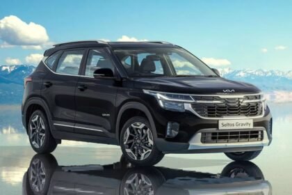 Kia Seltos mid size SUV India premium design front view