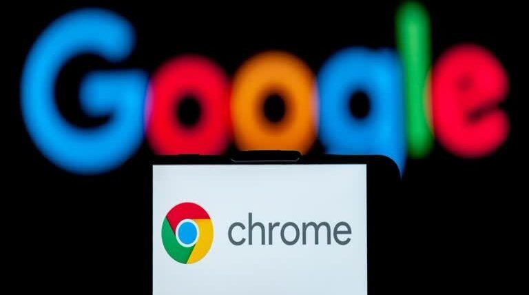 Google Chrome security alert showing zero day vulnerabilities and emergency update warning for users