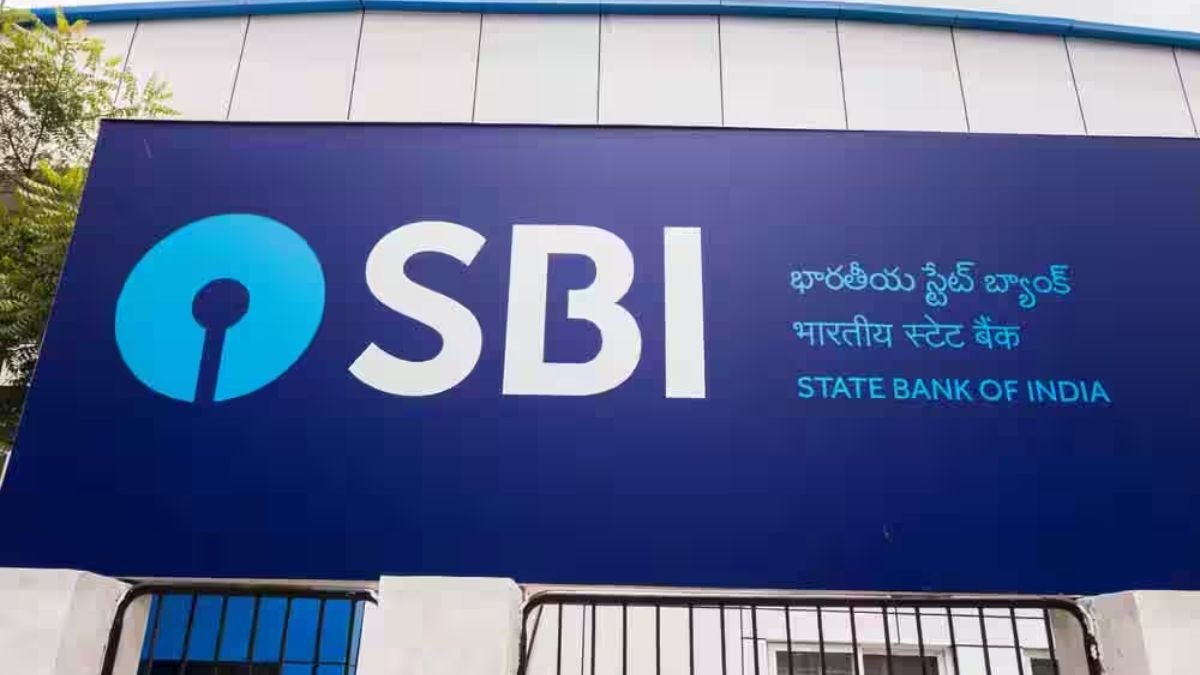 SBI BSBD खाताधारकों के लिए 1 अक्टूबर 2026 से चार मुफ्त कैश निकासी के बाद 15 रुपये प्लस GST चार्ज