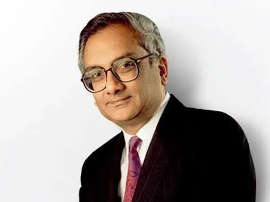 उद्योगपति आदित्य विक्रम बिड़ला की तस्वीर और उनके वैश्विक कारोबार की सफलता की कहानी