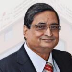ग्रुप के संस्थापक और भाजपा के पूर्व राज्यसभा सांसद रवींद्र किशोर सिन्हा (आरके सिन्हा) की तस्वीर।